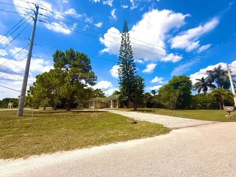 12037 Temple Boulevard The Acreage FL 33412
