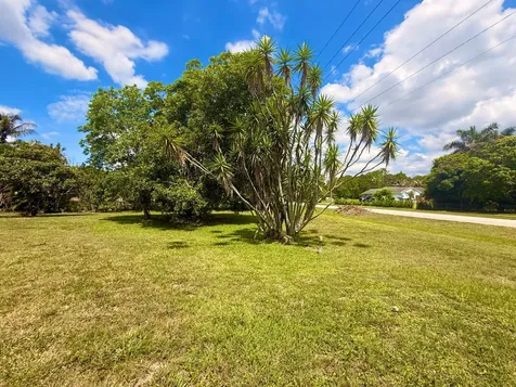 12037 Temple Boulevard The Acreage FL 33412