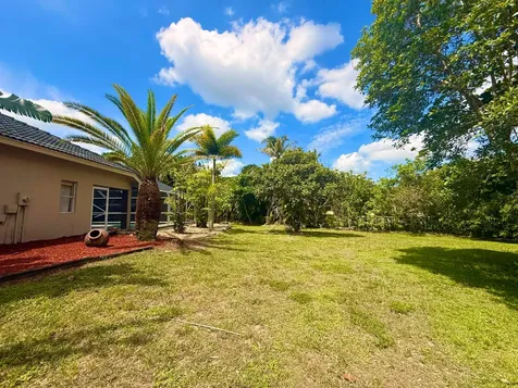 12037 Temple Boulevard The Acreage FL 33412