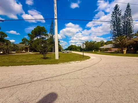 12037 Temple Boulevard The Acreage FL 33412