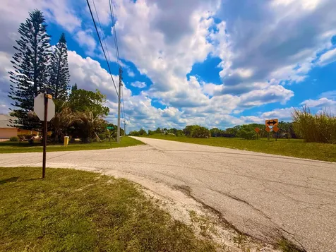 12037 Temple Boulevard The Acreage FL 33412