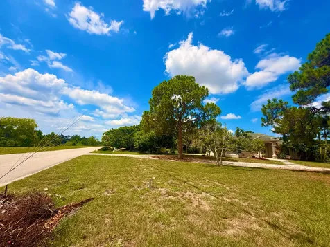 12037 Temple Boulevard The Acreage FL 33412