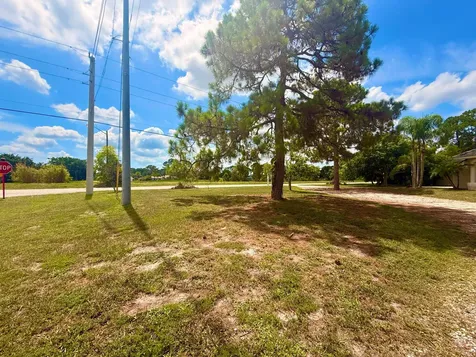 12037 Temple Boulevard The Acreage FL 33412