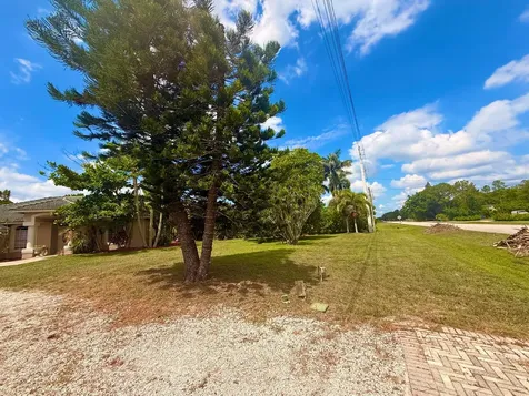 12037 Temple Boulevard The Acreage FL 33412