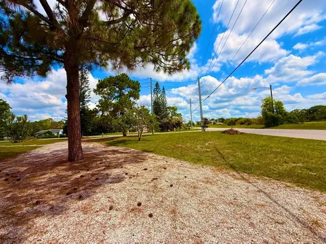 12037 Temple Boulevard The Acreage FL 33412