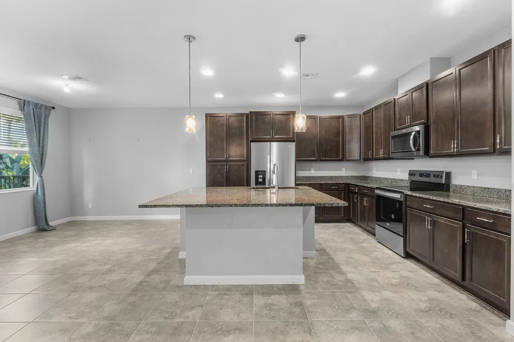 16474 Helix Court The Acreage FL 33470