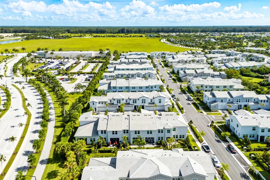16474 Helix Court The Acreage FL 33470