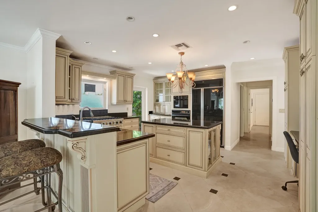 449 Isle Of Palms Drive Fort Lauderdale FL 33301