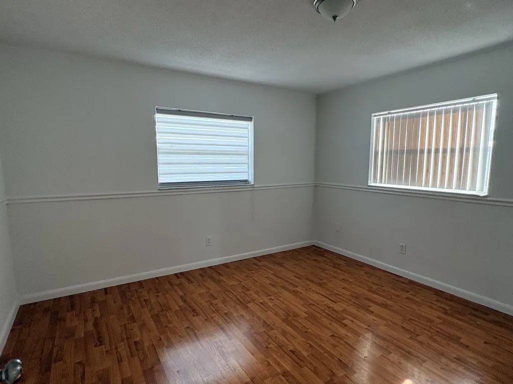 1009 SW 3rd Way Boynton Beach FL 33426
