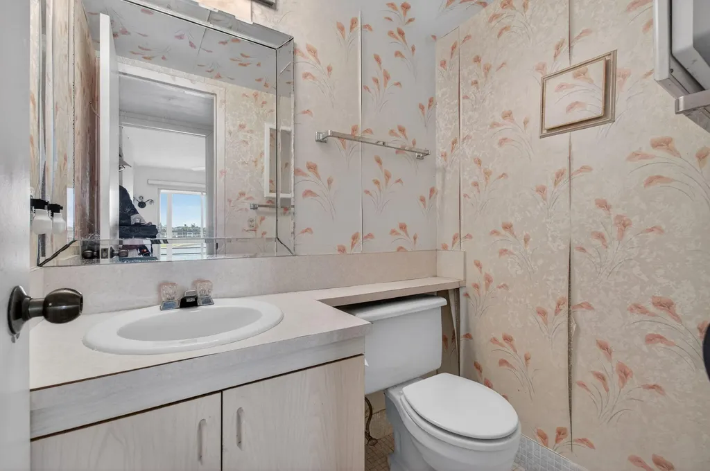 4059 Guildford D Boca Raton FL 33434