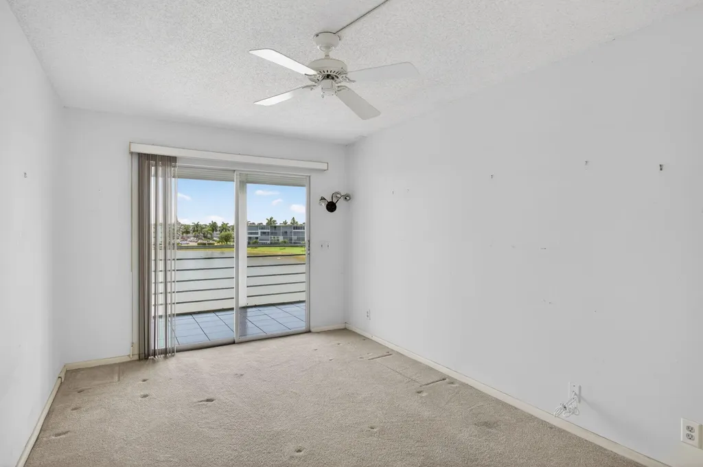 4059 Guildford D Boca Raton FL 33434