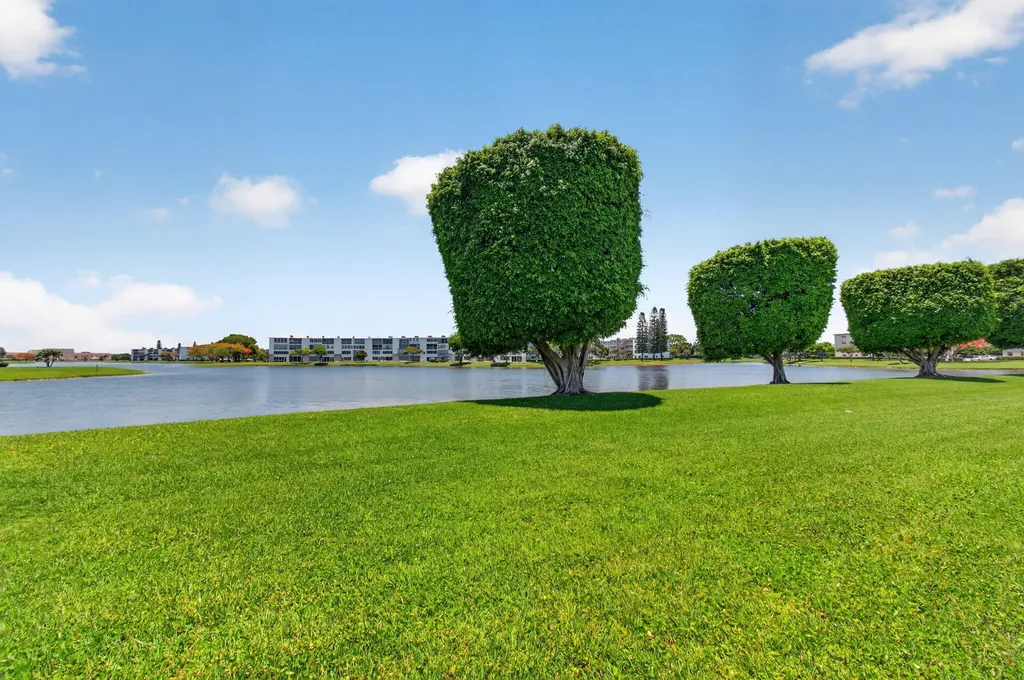 4059 Guildford D Boca Raton FL 33434