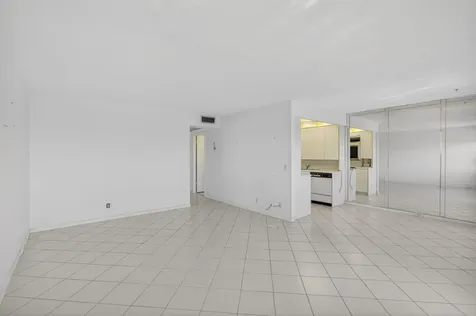 4059 Guildford D Boca Raton FL 33434