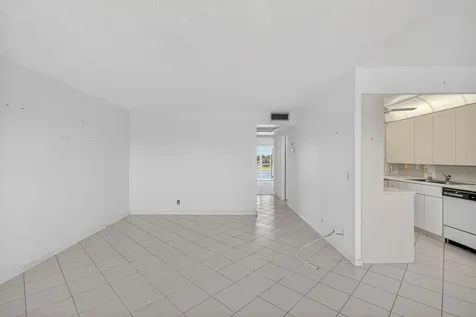 4059 Guildford D Boca Raton FL 33434
