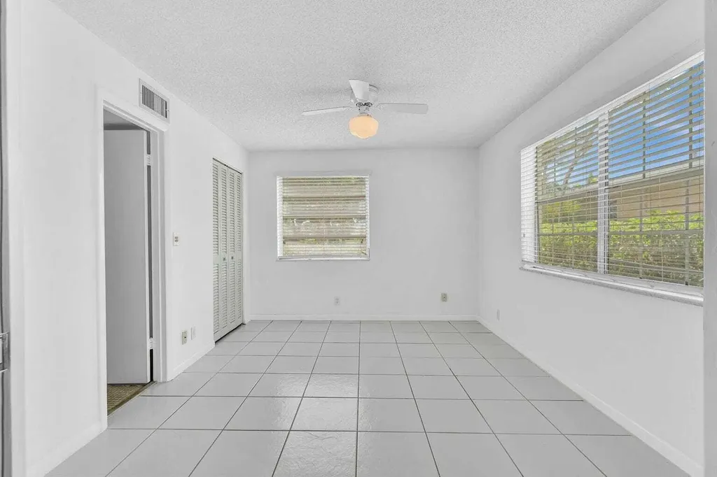 13721 Flora Place Delray Beach FL 33484