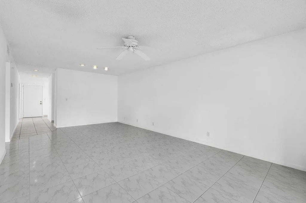 13721 Flora Place Delray Beach FL 33484