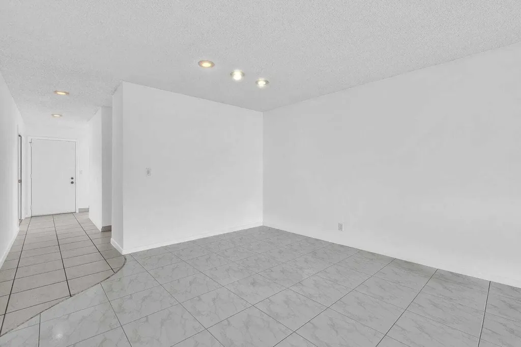 13721 Flora Place Delray Beach FL 33484