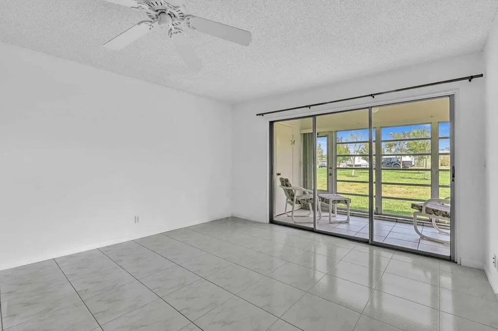 13721 Flora Place Delray Beach FL 33484
