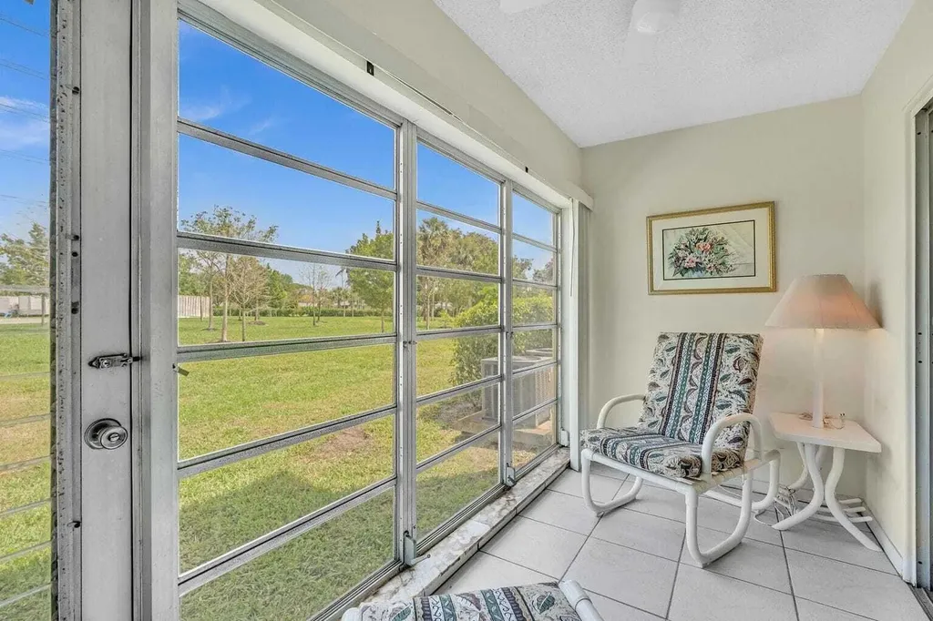13721 Flora Place Delray Beach FL 33484
