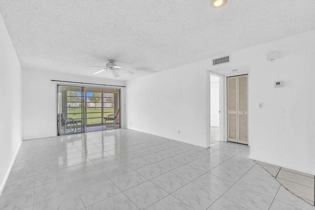 13721 Flora Place Delray Beach FL 33484