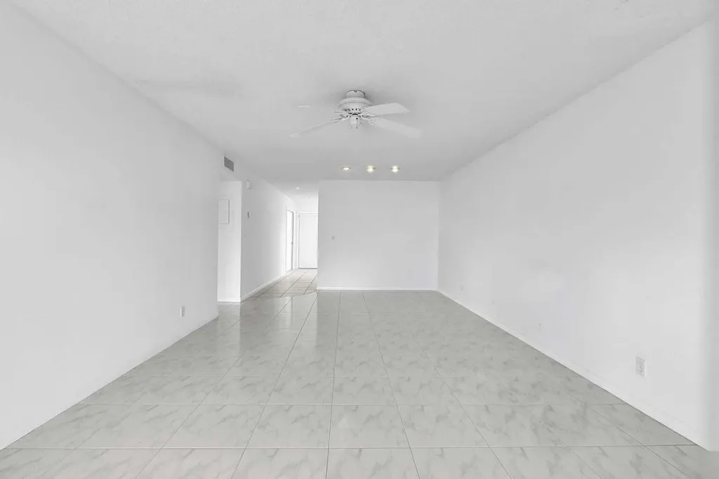 13721 Flora Place Delray Beach FL 33484
