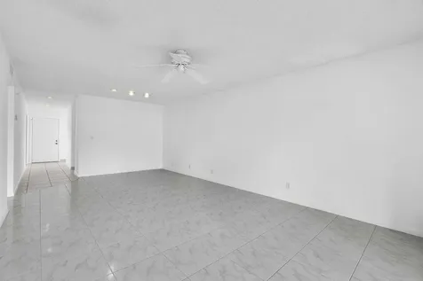 13721 Flora Place Delray Beach FL 33484