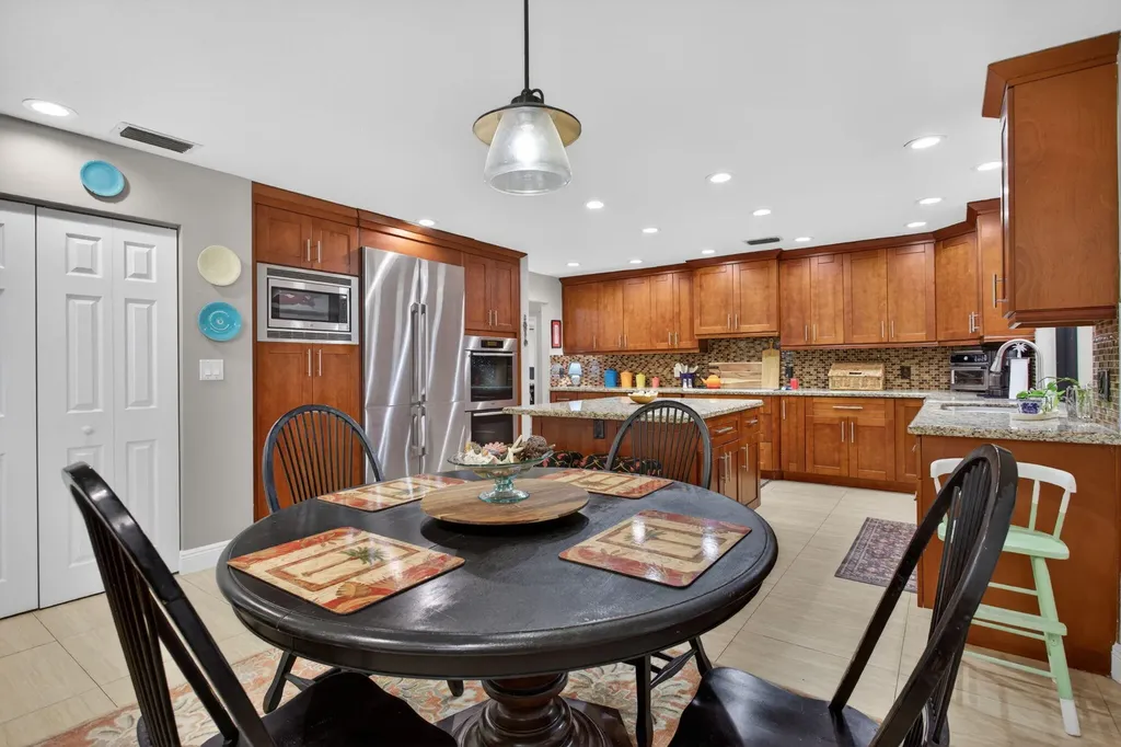 11244 NW 10th Manor Coral Springs FL 33071