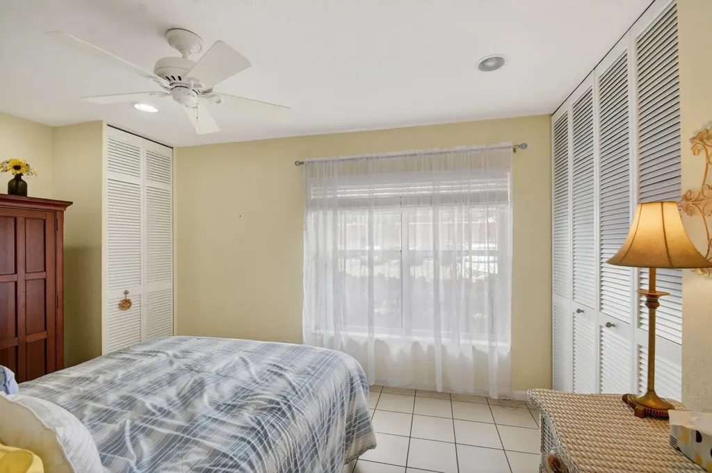 300 Cape Cod Circle Lake Worth FL 33467
