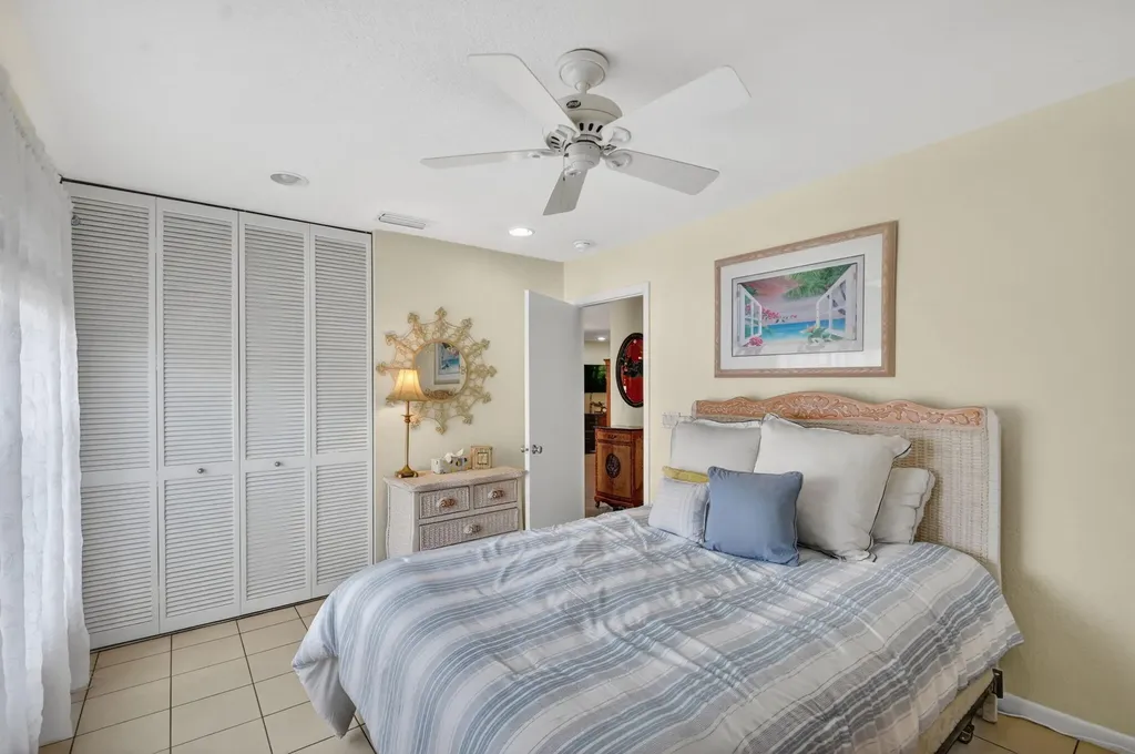 300 Cape Cod Circle Lake Worth FL 33467
