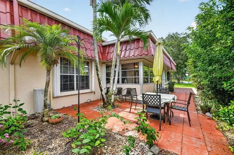 300 Cape Cod Circle Lake Worth FL 33467