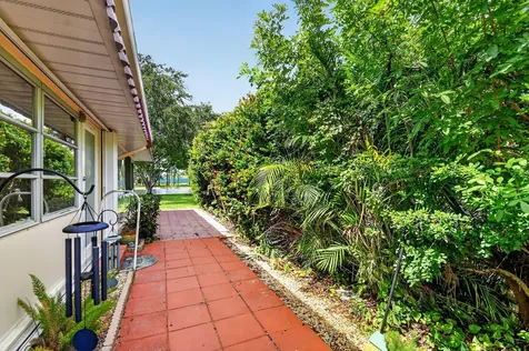 300 Cape Cod Circle Lake Worth FL 33467