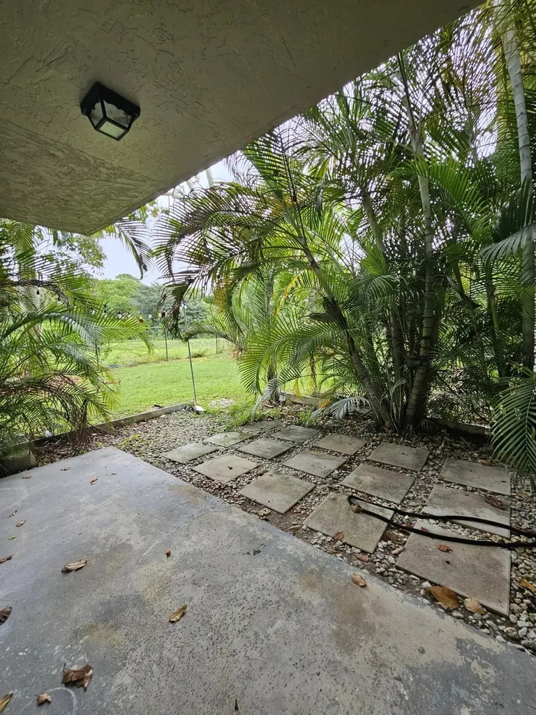1681 Balfour Point Drive West Palm Beach FL 33411