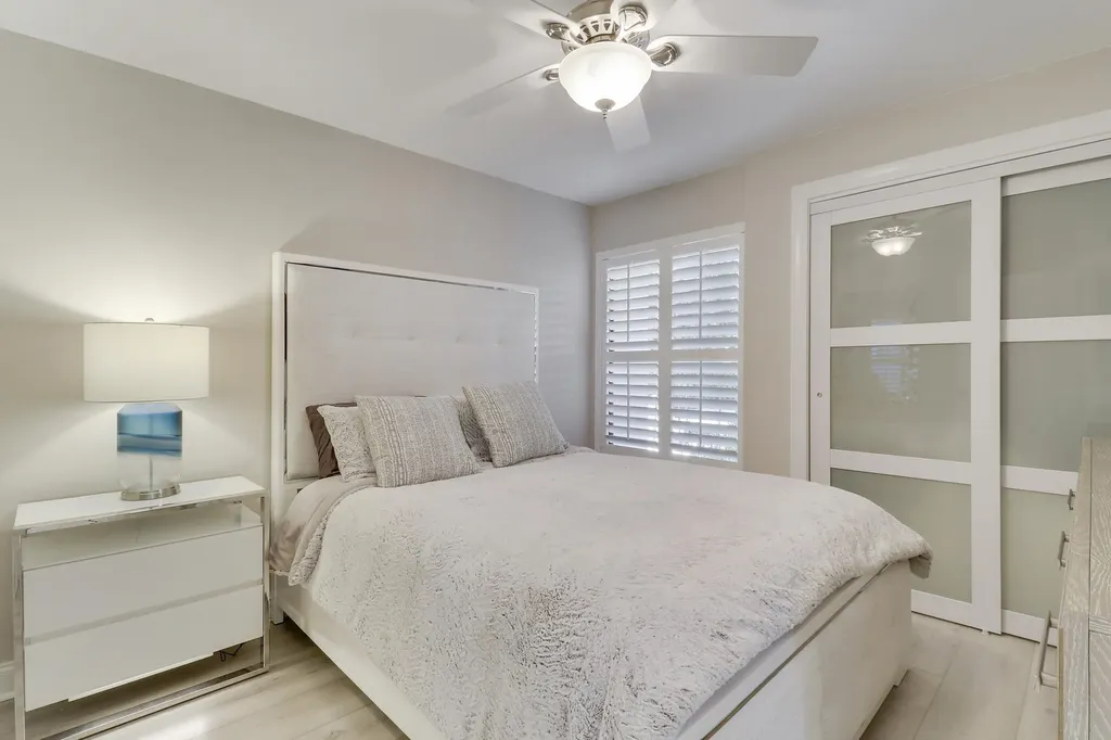 515 Bay Colony Drive N Juno Beach FL 33408