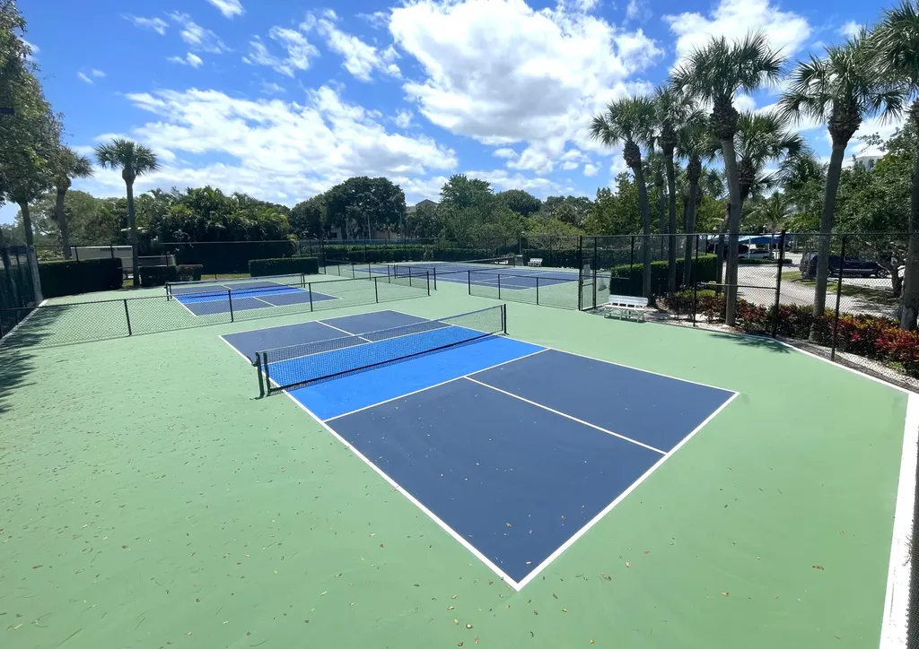 515 Bay Colony Drive N Juno Beach FL 33408
