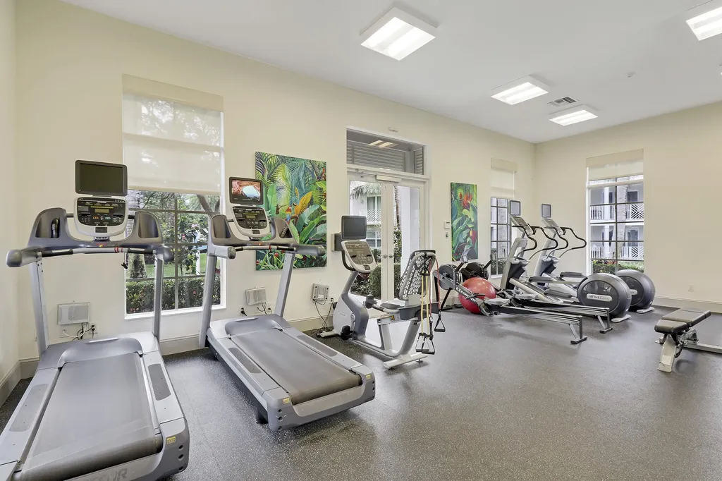 515 Bay Colony Drive N Juno Beach FL 33408