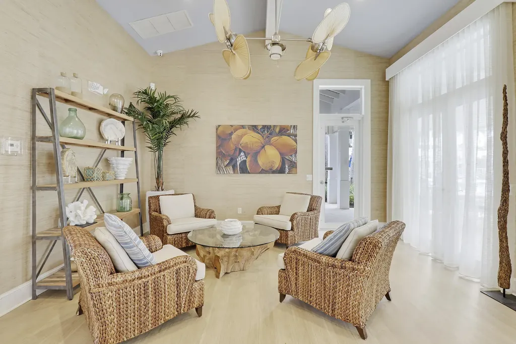 515 Bay Colony Drive N Juno Beach FL 33408