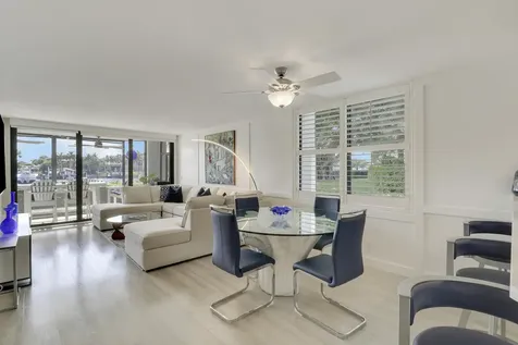 515 Bay Colony Drive N Juno Beach FL 33408