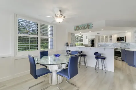 515 Bay Colony Drive N Juno Beach FL 33408