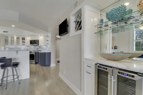 515 Bay Colony Drive N Juno Beach FL 33408