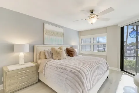 515 Bay Colony Drive N Juno Beach FL 33408