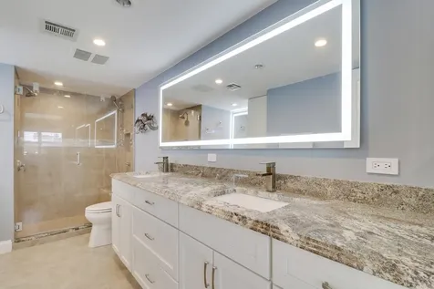 515 Bay Colony Drive N Juno Beach FL 33408