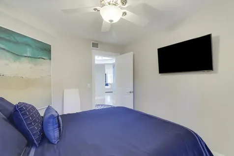 515 Bay Colony Drive N Juno Beach FL 33408