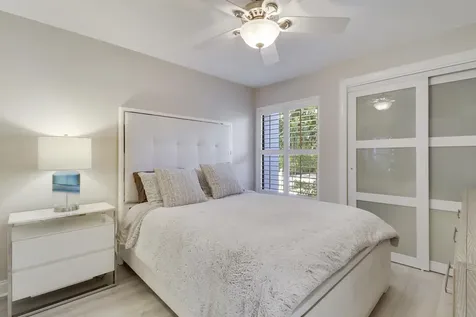 515 Bay Colony Drive N Juno Beach FL 33408