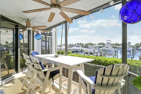 515 Bay Colony Drive N Juno Beach FL 33408