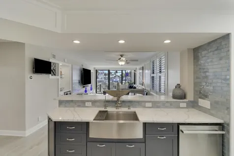 515 Bay Colony Drive N Juno Beach FL 33408