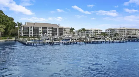 515 Bay Colony Drive N Juno Beach FL 33408
