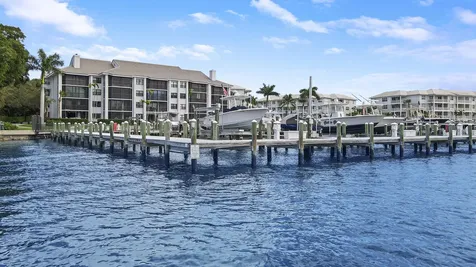 515 Bay Colony Drive N Juno Beach FL 33408