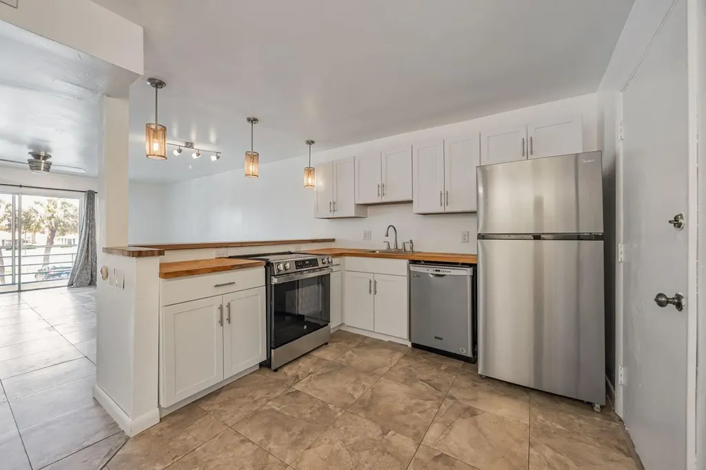 22605 SW 66th Avenue Boca Raton FL 33428