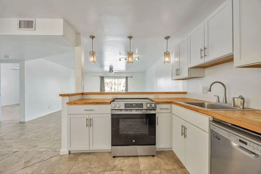 22605 SW 66th Avenue Boca Raton FL 33428