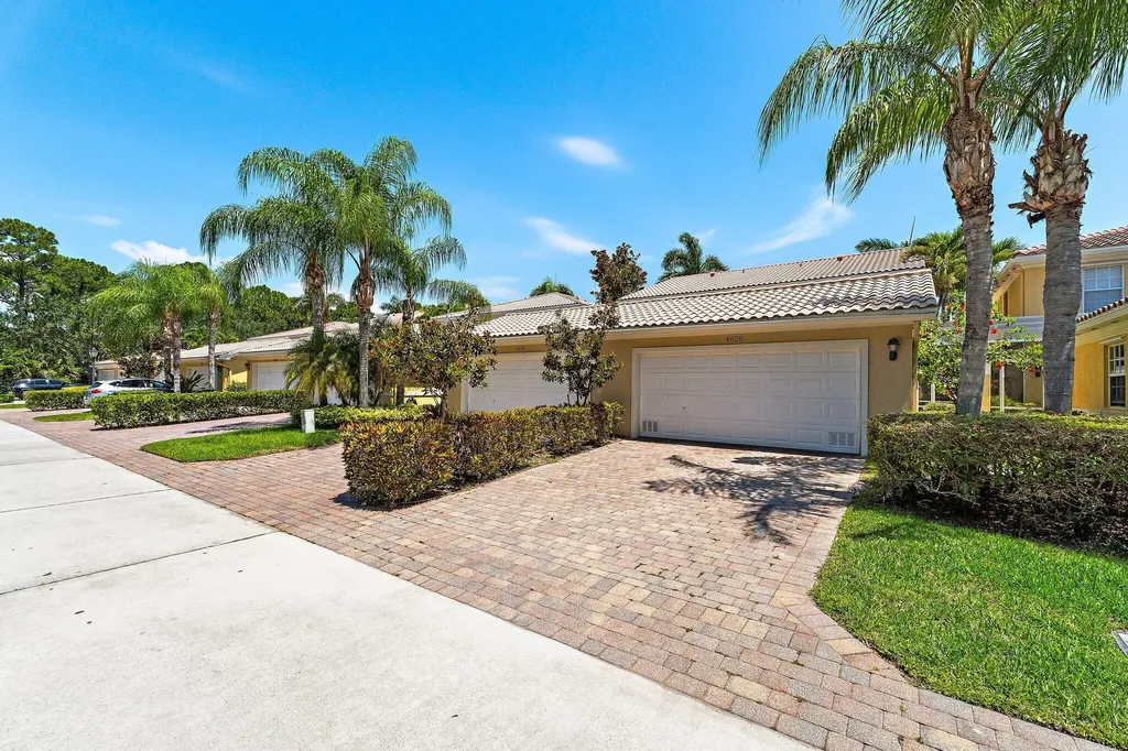 4526 Illicium Drive Palm Beach Gardens FL 33418